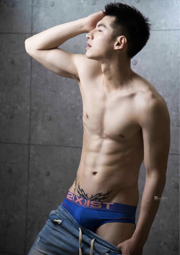 VIRILE-No.02-ebook--bts-video